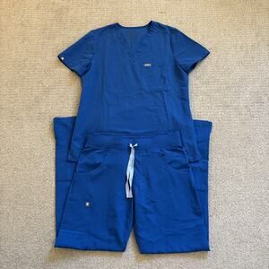 FIGS Scrub Set One Pocket Catarina Top Womens Royal Blue Straight Cargo Pants